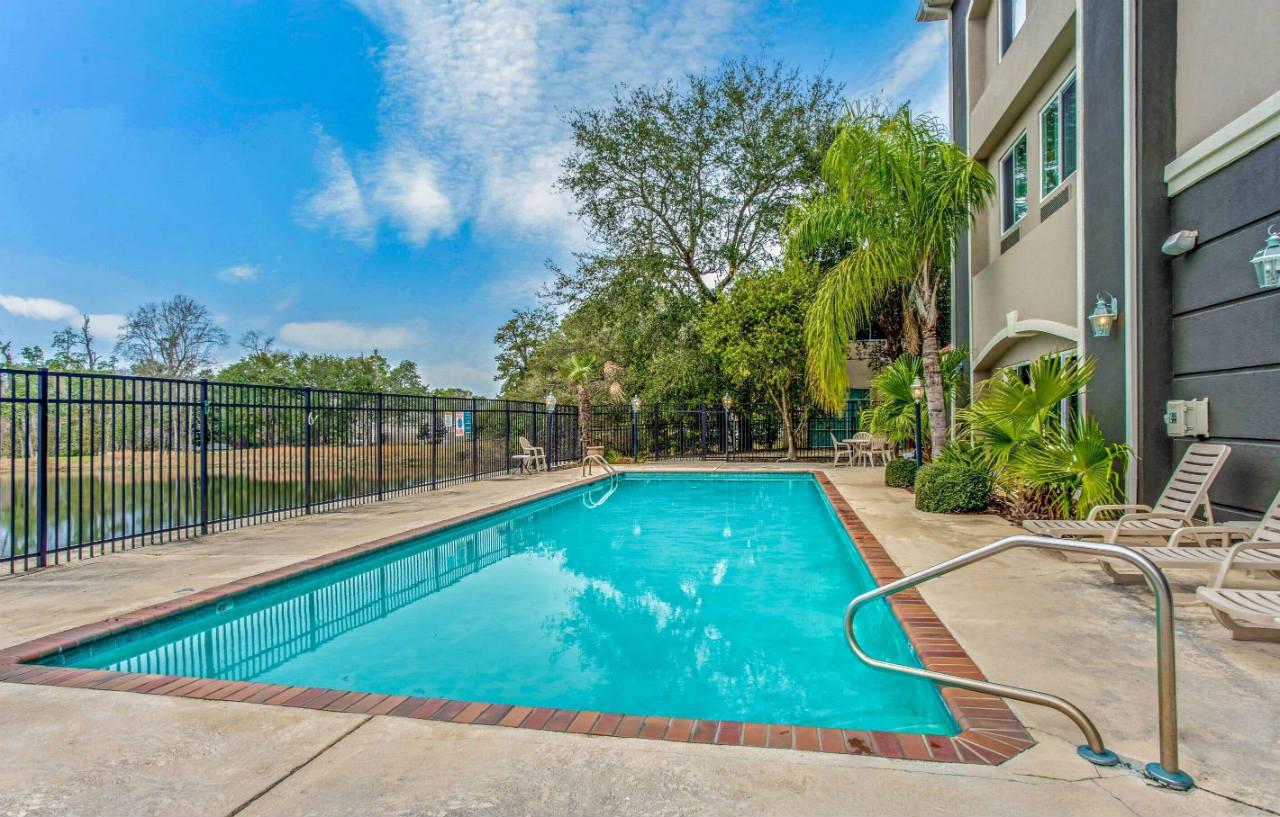 Hotel La Quinta By Wyndham Biloxi Exterior foto